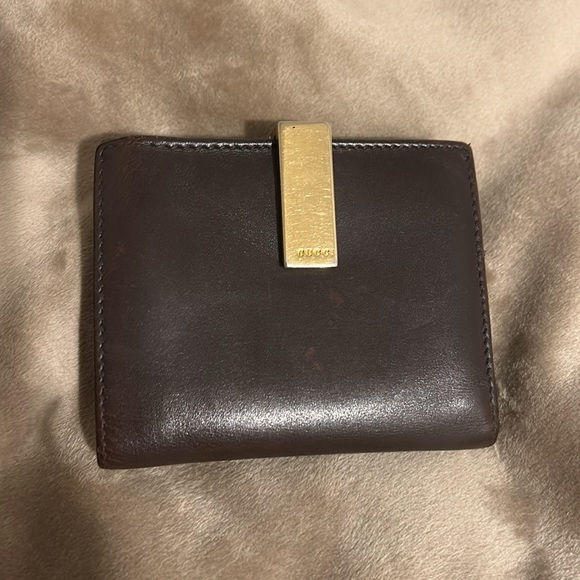 Gucci brown leather get bifold wallet -EUC - Picture 1 of 8